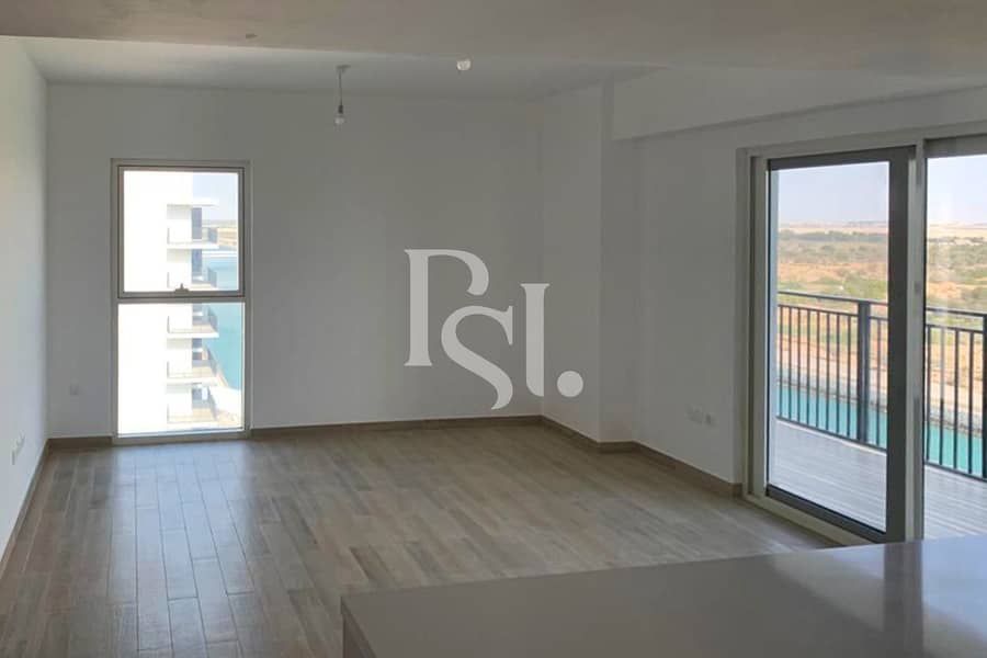 7 3BRM-Plus-Maid-Waters-Edge-Yas-Island-BUA-1515-SQFT-Abu-Dhabi-UAE (22). jpg