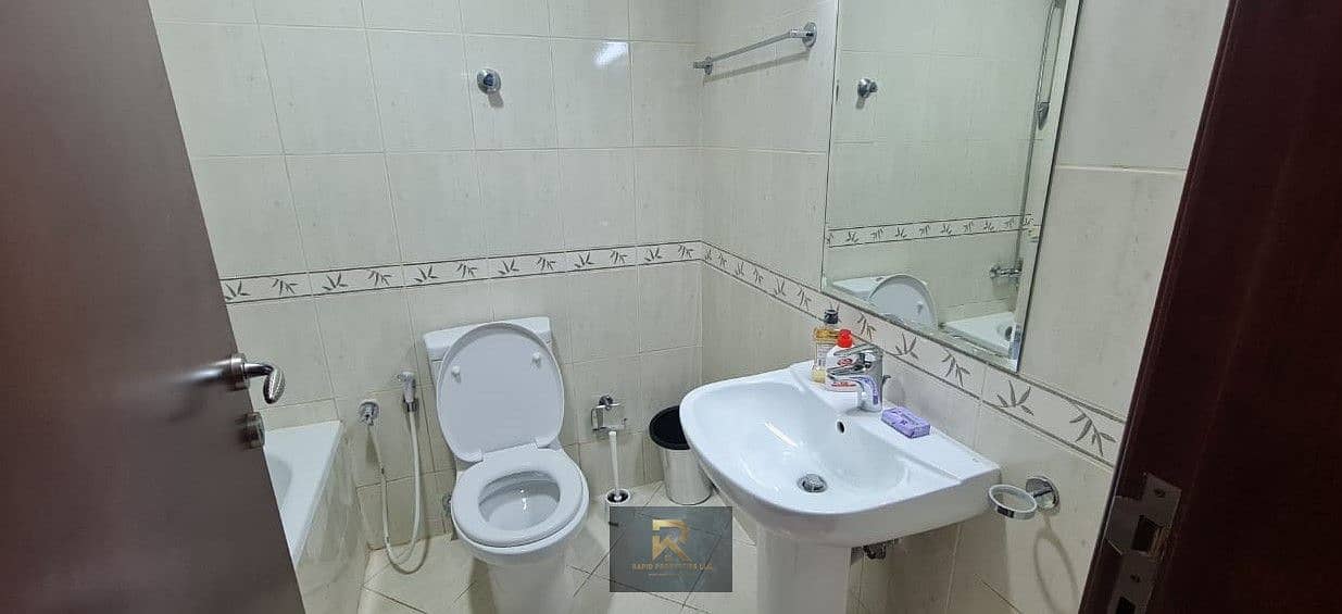 6 BATH2. jpeg