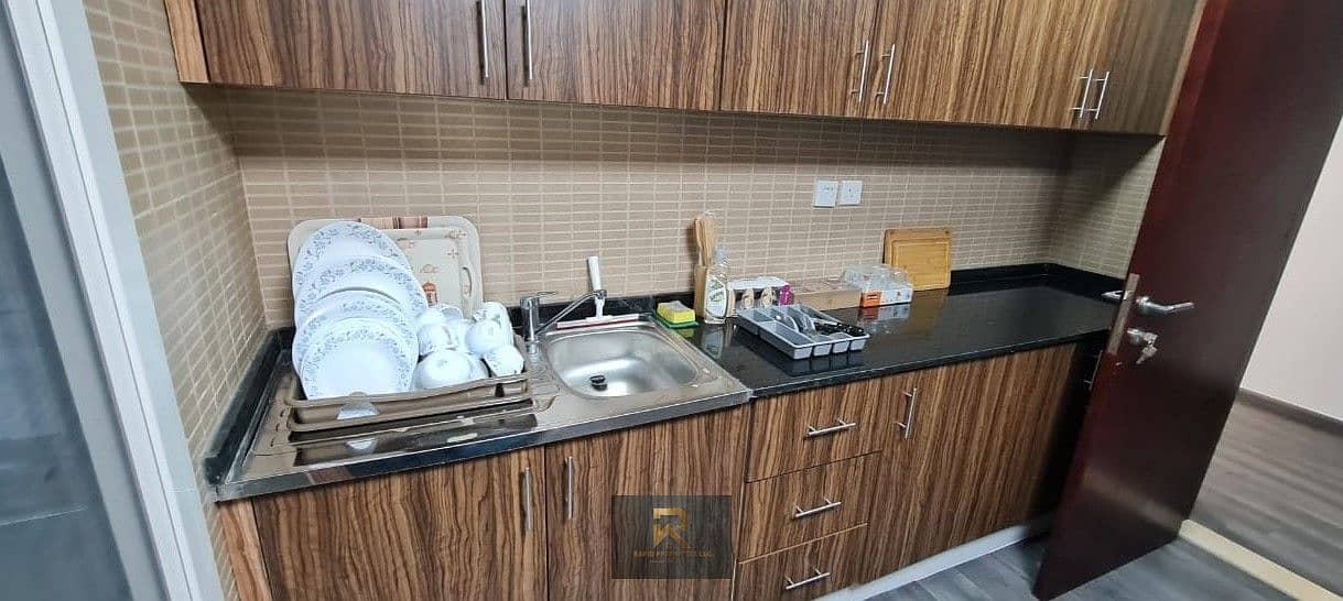 9 KITCHEN-3. jpeg