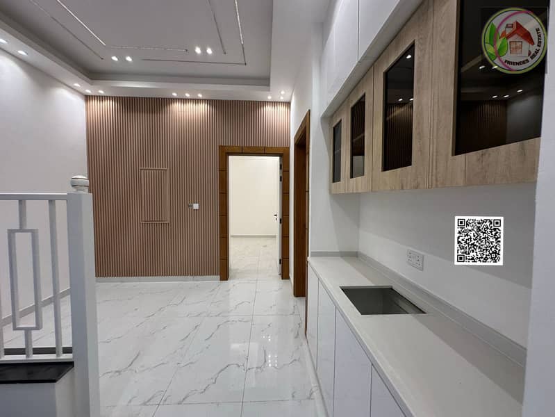 13 2e79ebe5-d921-4399-a63b-2c717d10ecb9. jpg