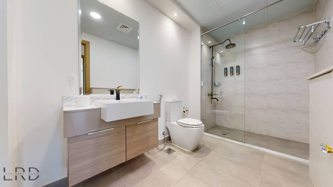 18 LRD-VACATION-HOMES-Blooms-Tower-A-12282024_084933. jpg