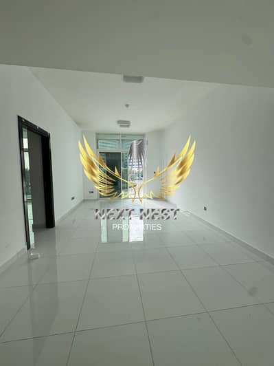 Vacant 1BHK Close Kitchen Road View