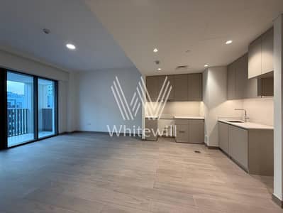 Top Floor | 8 Series| Boulevard View | LowPremium