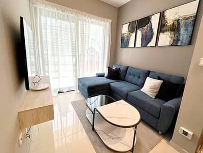 1 Bedroom Apartment for Rent in Business Bay, Dubai - Living Room 4. jpg