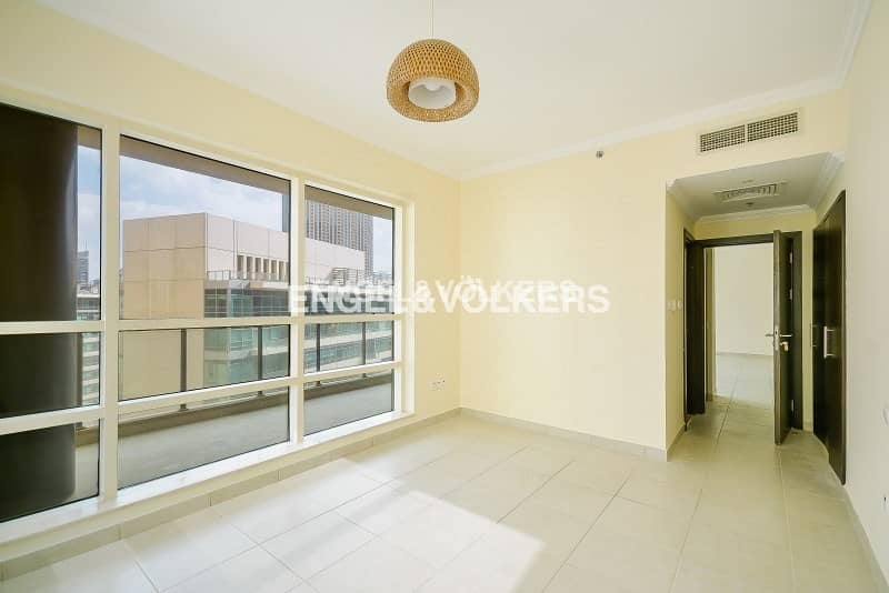 Large Vacant 2BR Marina Quay| Canal View