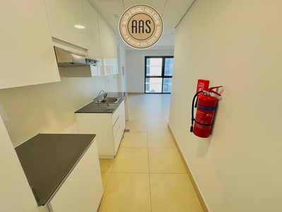 BRAND NEW STUDIO FLAT|UNFURNISHED|IN 4CHEQUES PAYMENT|NEARBY METRO STATION