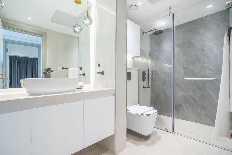 24 1BR, 8 BLVD-3. jpg