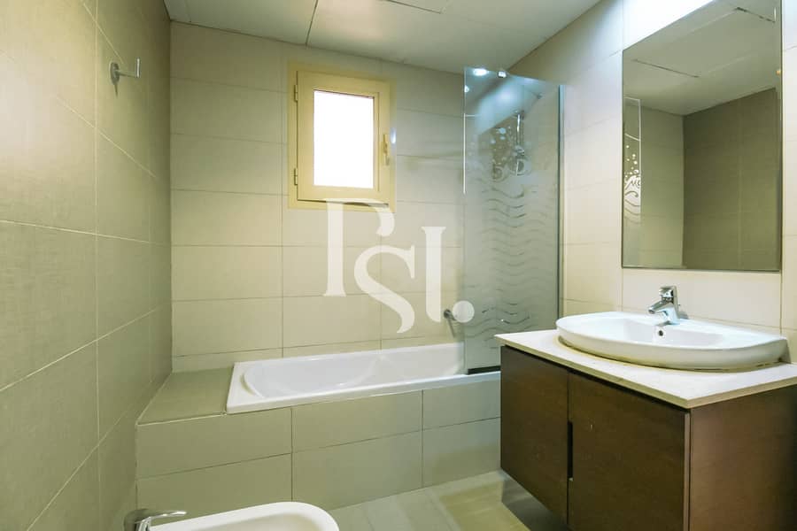 6 golf-garden-khalifa-city-a-abu-dhabi-bathroom (4). JPG