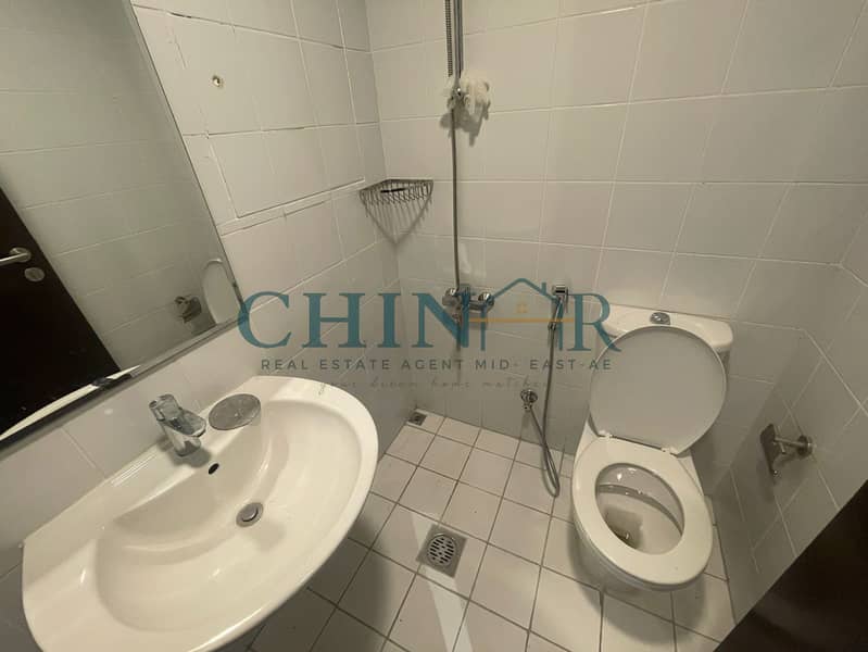 23 135db510-8feb-44f6-8ae0-c670d83ba689. jpg