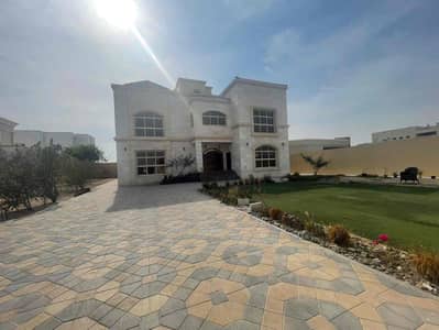 Villa for rent in Ajman Al-Hamidiya area  Two floors  It consists of  6 rooms, council and lounge  Monsters and Air Conditioners  In a very special location, close to all services  Large spaces, master rooms and glass windows  The villa is very close to t