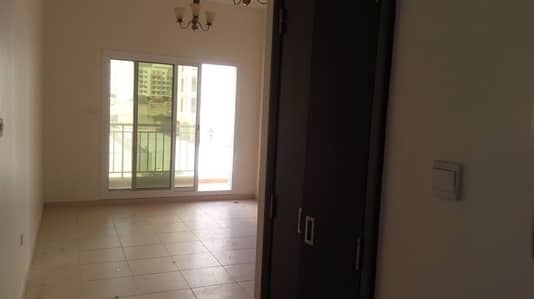 Vacant. . . 1 Bhk with balcony for sale in Mazaya 365000/ Vacant. . . 1 Bhk with balcony for sale in Mazaya 365000/