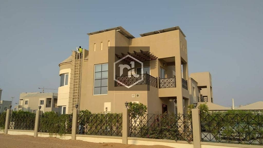 4BR+Maid Spacious Upgraded Villa for Rent in AED 134