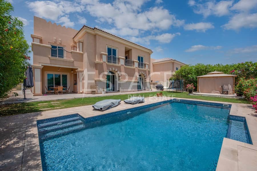 Type B | Amazing Golf Course | Private Pool