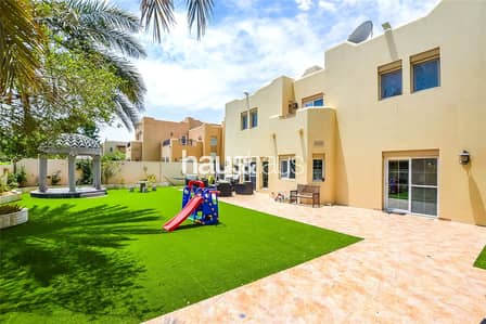 Artificial grass | Type 15 | Wooden flooring | Aug Artificial grass | Type 15 | Wooden flooring | Aug