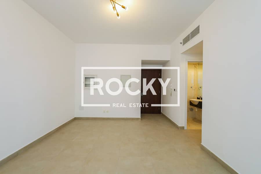4 JVC - Sky Views Residence (3 of 16). jpg