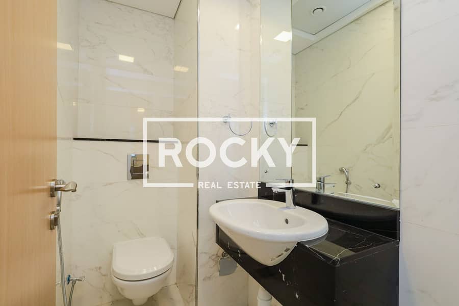 18 JVC - Sky Views Residence (8 of 16). jpg