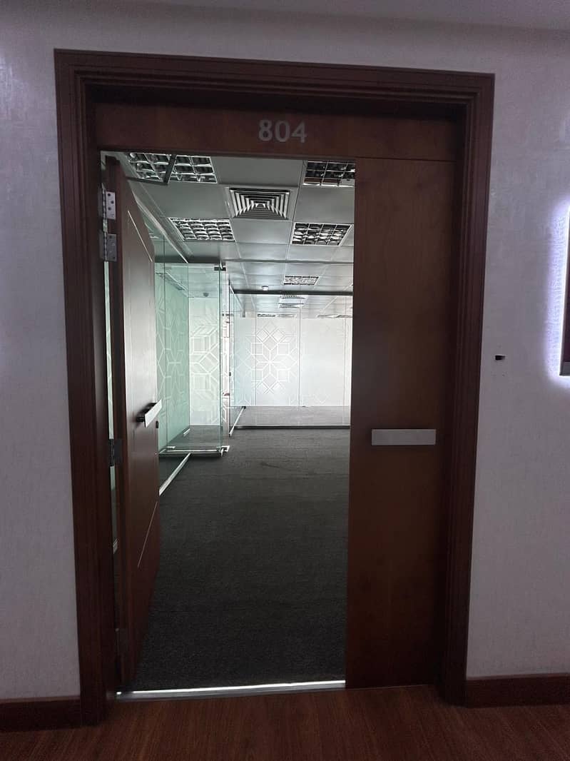 8 804_Front door. jpeg