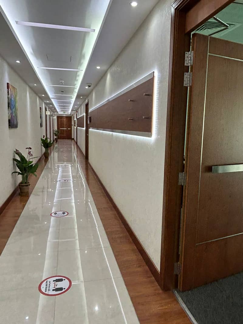 10 Floor 8 Corridor-1. jpeg