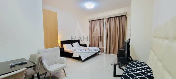 Vacant l with balcony l furnished