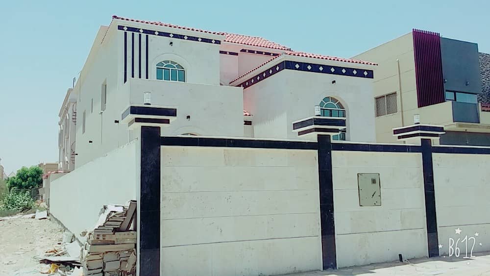 For sale villa two floors very luxurious finishing area Almweihat area very large building