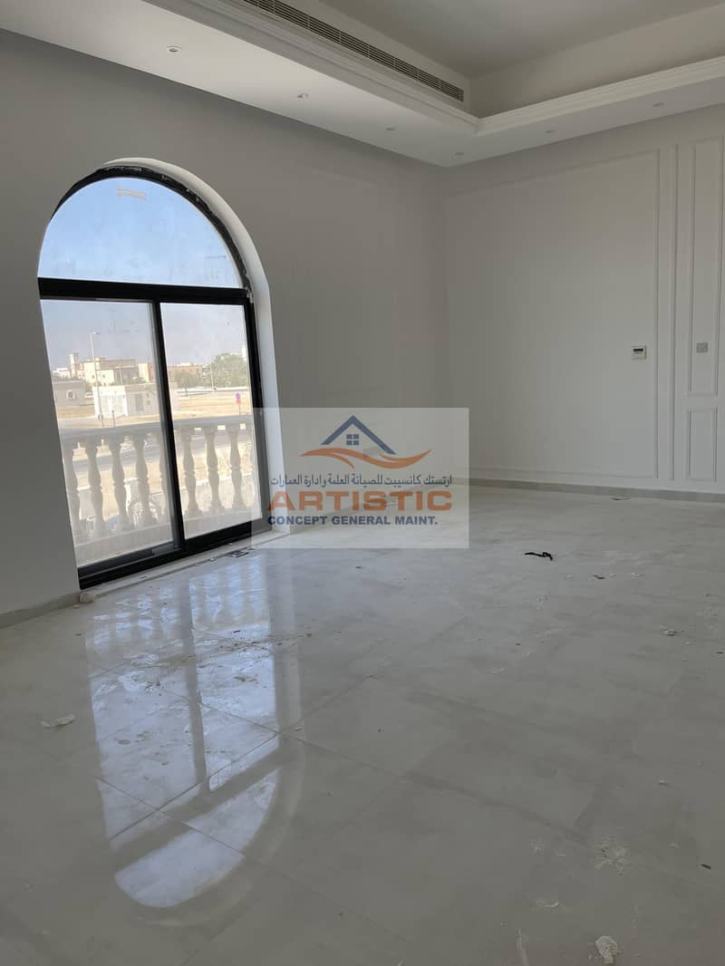 5 Luxurious 06 bedroom hall + maid room