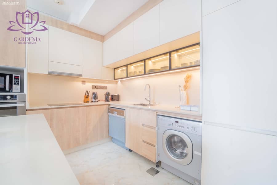 24 Kitchen 2. jpg
