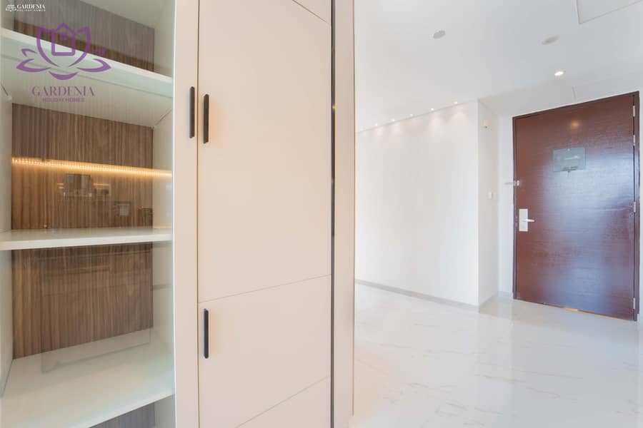 8 Kitchen 3. jpg