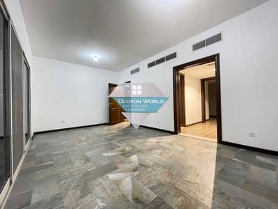Lavish penthouse 2bhk Aprt with maidroom and private roof at airport road