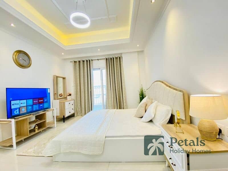 Elegant City Escape: Short-Term Stays at Vincitore Boulevard, Arjan 🌟 Elegant City Escape: Short-Term Stays at Vincitore Boulevard, Arjan 🌟