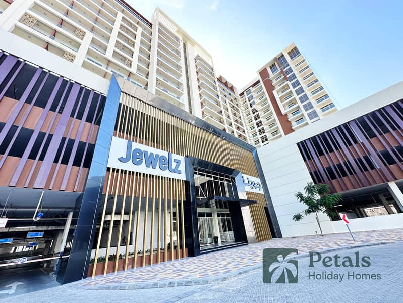 "Gem of a Getaway: Short-Term Stays at Jewelz by Danube, Arjan!"