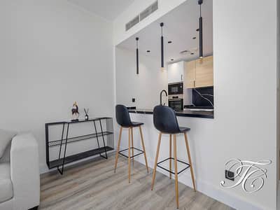 Canal View | Modern Upgrades | Vacant