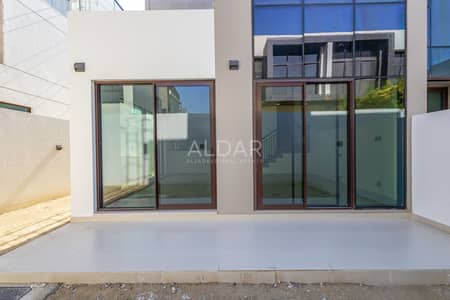 Brand New | Corner Unit | Vastu | Maid Room