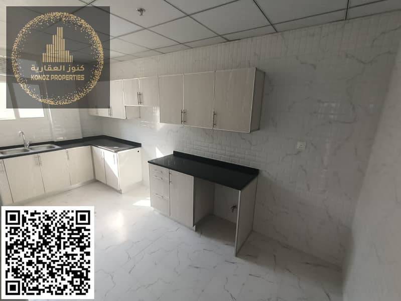 12 dc1fd957-ab35-4da9-b9f6-76cb2b2ddb55. jpg