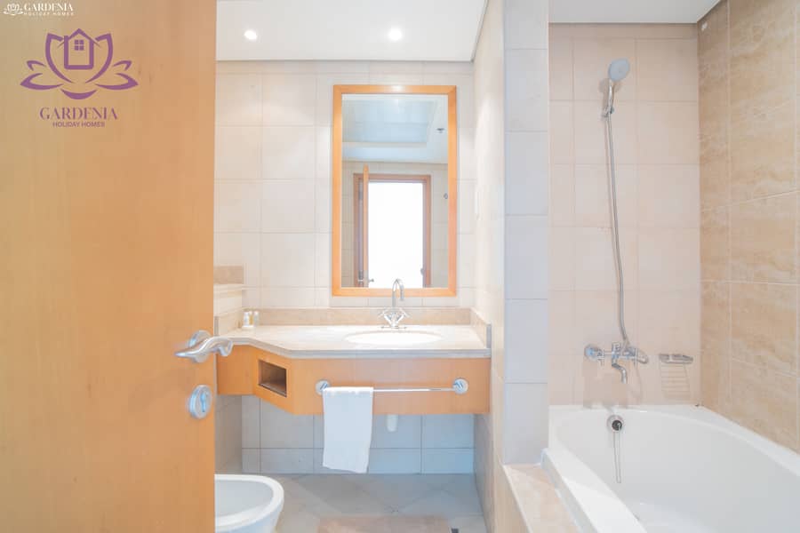 6 Bath 3 1. jpg