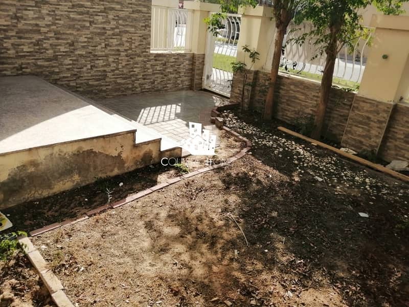 Hot Deal!!Spacious 4 BR| MR| Pvt.Garden|@100K Hot Deal!!Spacious 4 BR| MR| Pvt.Garden|@100K