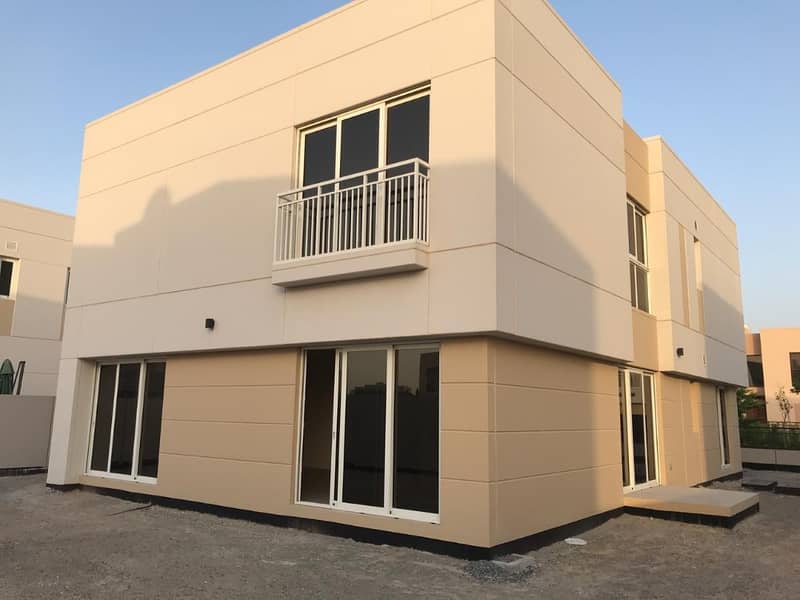 Beautiful new villa in bright Sharjah for rent