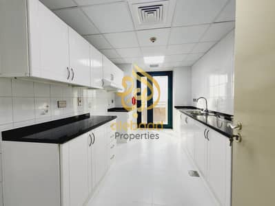 Book Now Spacious Chiller free apartment near to Metro station