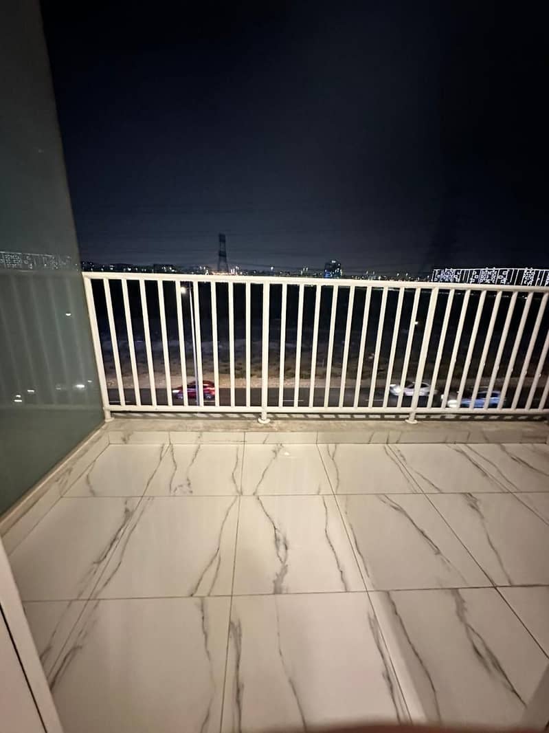 9 Balcony. jpg
