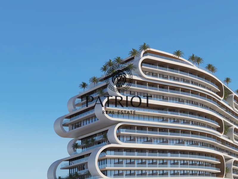 8 CLOSE BUILDING 01. jpg