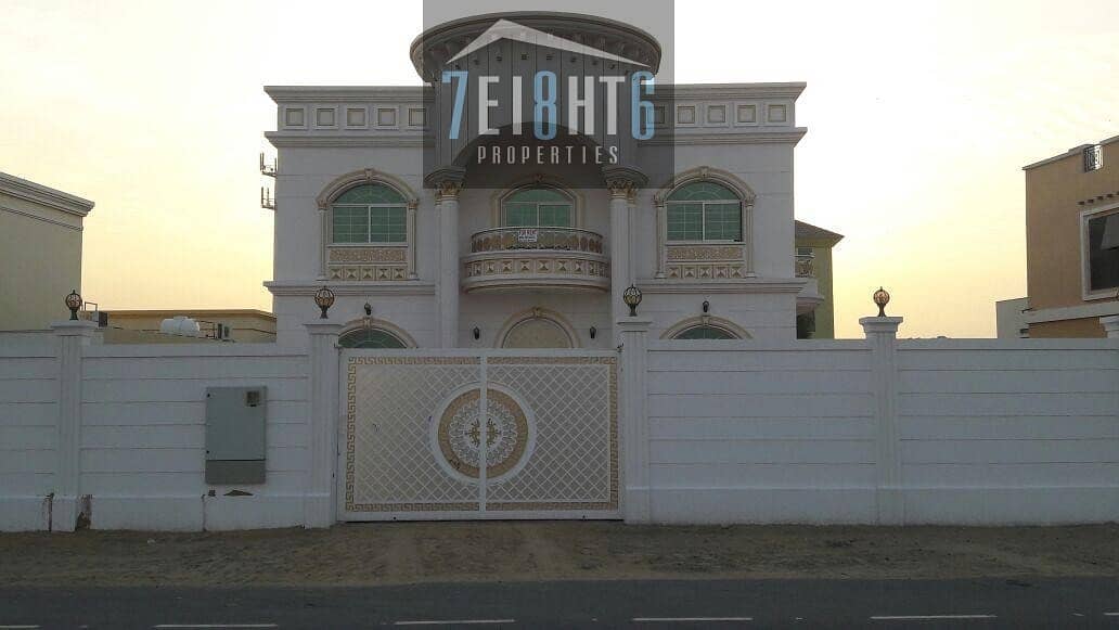 Beautifully designed: 4 b/r high quality independent villa + maids room + large landscaped garden Beautifully designed: 4 b/r high quality independent villa + maids room + large landscaped garden