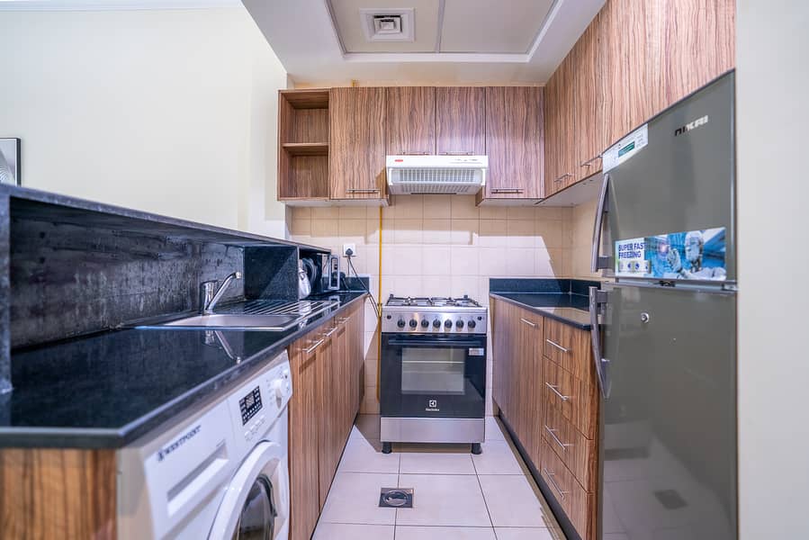 6 1311, Burj Al Nujoom-2. jpg