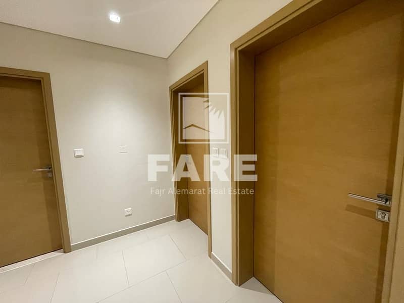 7 2e5ade64-9a2a-4fc8-945a-cf53e20ecd5f. jpg