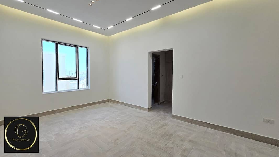 5 6a20aed4-2093-47a4-bf5b-e8a924c02eb4. jpg