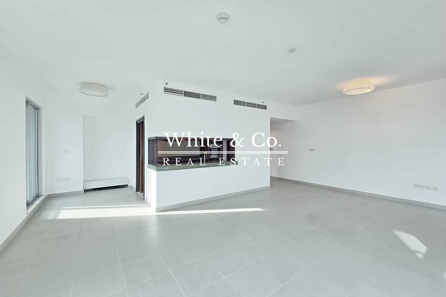 Stunning Marina View|Vacant Now|Hot Deal Stunning Marina View|Vacant Now|Hot Deal