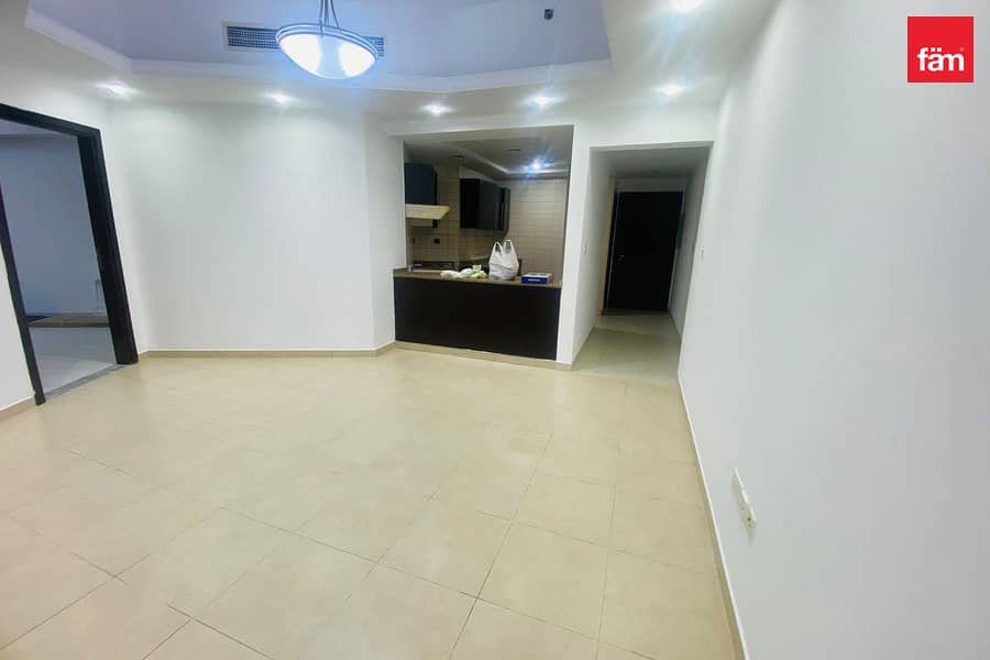 Chiller Free | Unfurnished | Vacant | Near Metro Chiller Free | Unfurnished | Vacant | Near Metro