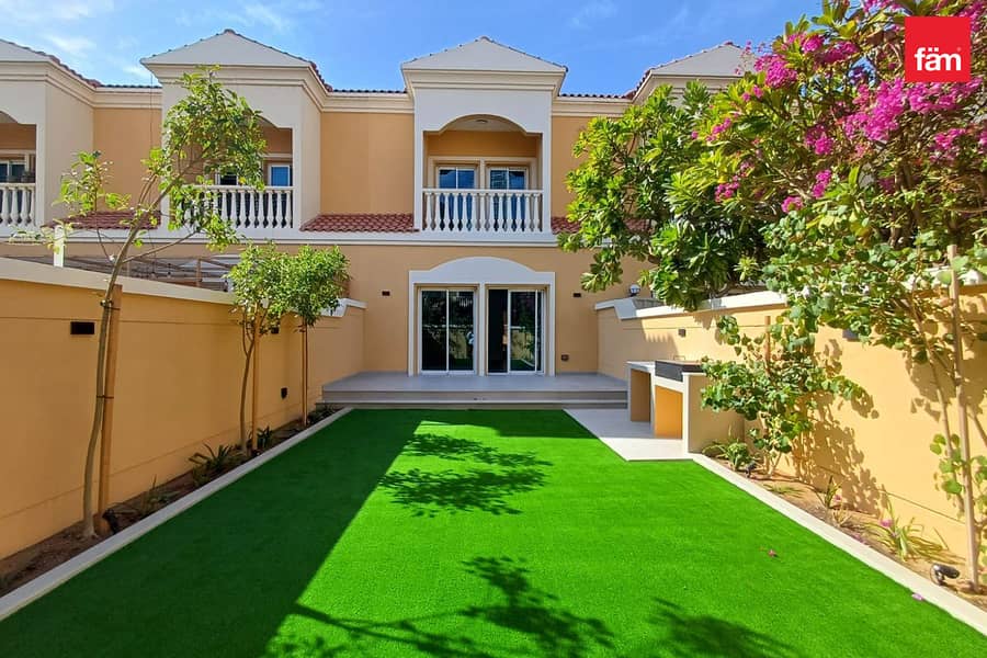 Upgraded | Maid Room | Bright | Vacant | Nice area Upgraded | Maid Room | Bright | Vacant | Nice area