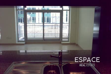 Studio for Rent in Downtown Dubai, Dubai - Upgraded | Spacious Layout | Vacant