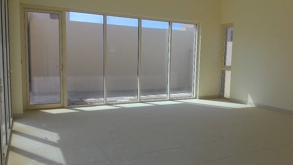 LARGE 5 BHK VILLA READY TO MOVE ONLY 140K WITH 1 MONTH FREE LARGE 5 BHK VILLA READY TO MOVE ONLY 140K WITH 1 MONTH FREE