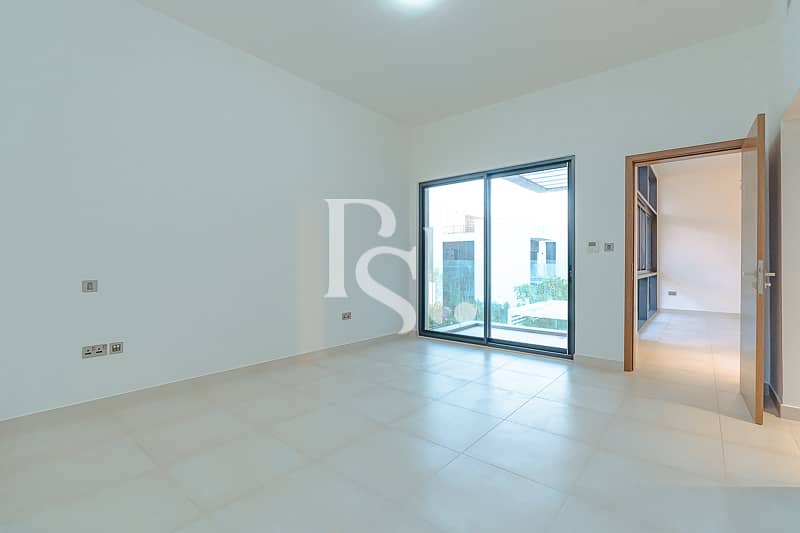 5 west-yas-abu-dhabi-yas-island-bedroom (3). JPG