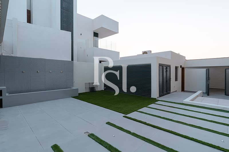16 west-yas-abu-dhabi-yas-island-garden (1). JPG